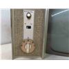 Image 8 : Vintage Canadian General Electric Television Receiver. 
