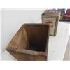 Image 16 : Gargoyle Mobiloil A 4 Gal Can with Shipping Labelled Crate 