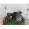 Image 2 : Campbell Hausfeld 2HP Portable Air Compressor 