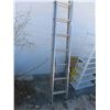 Image 2 : Aluminum Extension Ladder 