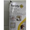 Image 3 : Safety Gate by Safety 1st - New or Store 