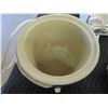 Image 8 : Crock Pot, Coffee Maker, Pasta Chef Maker, 2 