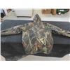 Image 9 : 3 Camo Jackets Size XL 