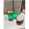 Image 1 : vintage tupperware