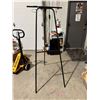 Image 1 : Presentation easel