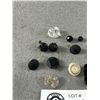 Image 2 : 15+ Pcs Of Victorian (Late 1800's) black Glass & Other Buttons, Beads etc