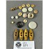 Image 1 : Lot Of Approx. 20 Vintage Buttons Bone, Mother Of Pearl etc