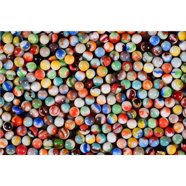 Collection of 614 Assorted Vintage Marbles
