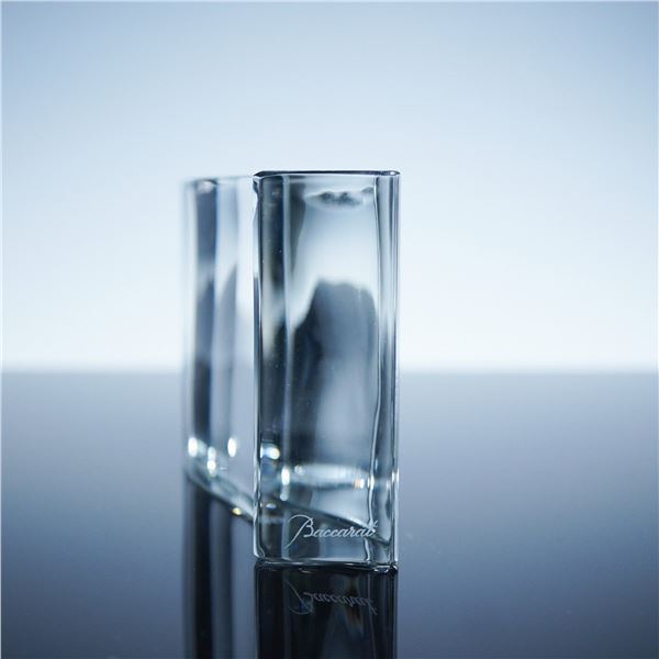 Baccarat Crystal Bloc Flag Paperweight