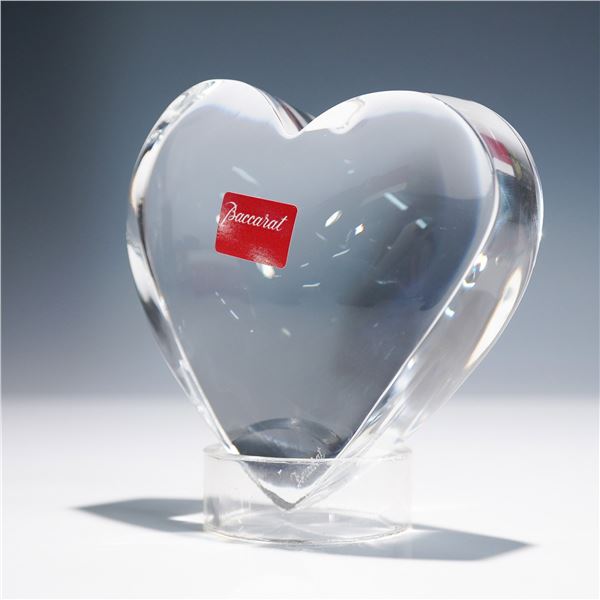 Baccarat Crystal Paperweight, Coeur