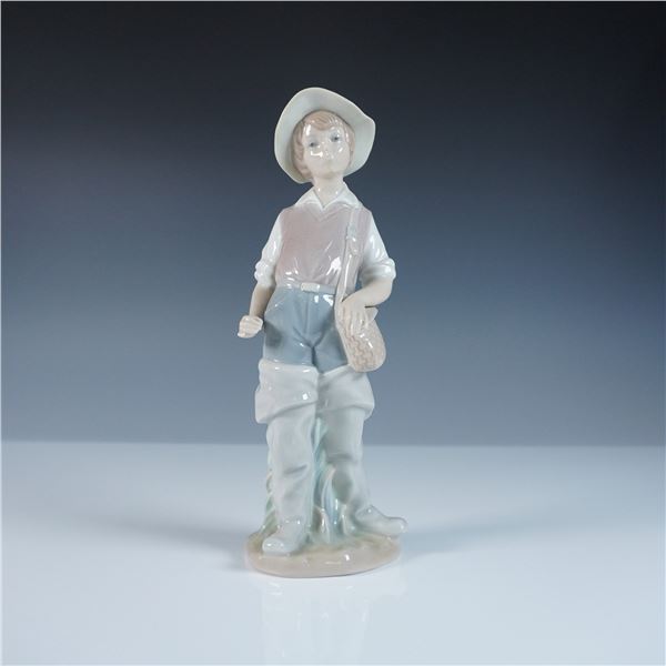 Lladro Figurine, Going Fishing 1004809