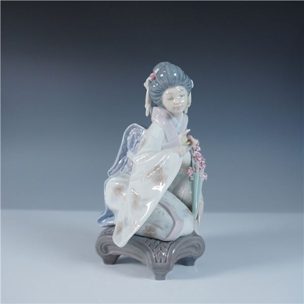 Lladro Figurine, Kiyoko 1001450
