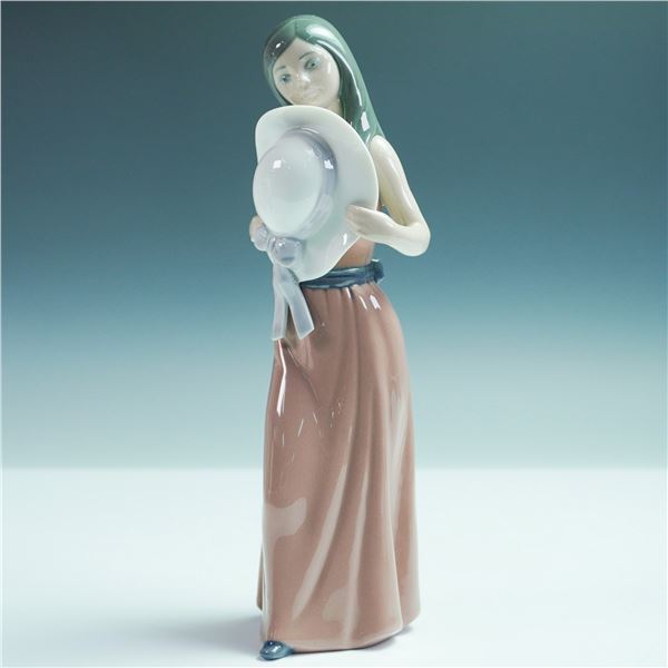 Lladro Porcelain Figurine, Bashful 1005007