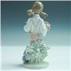 Image 2 : Lladro Porcelain Figurine, Spring 1005217