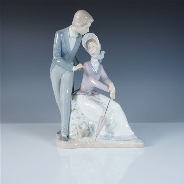 Nao by Lladro Figurine, Seated Couple with Parasol