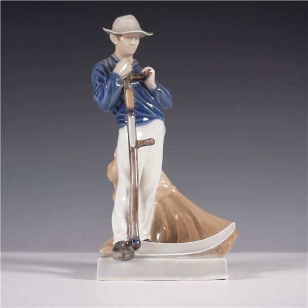 Royal Copenhagen Porcelain Figurine, Harvester 685