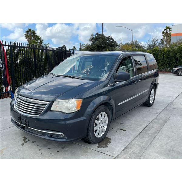 CHRY TOWN & COUNTRY 2013 APP  DUP/T-DON