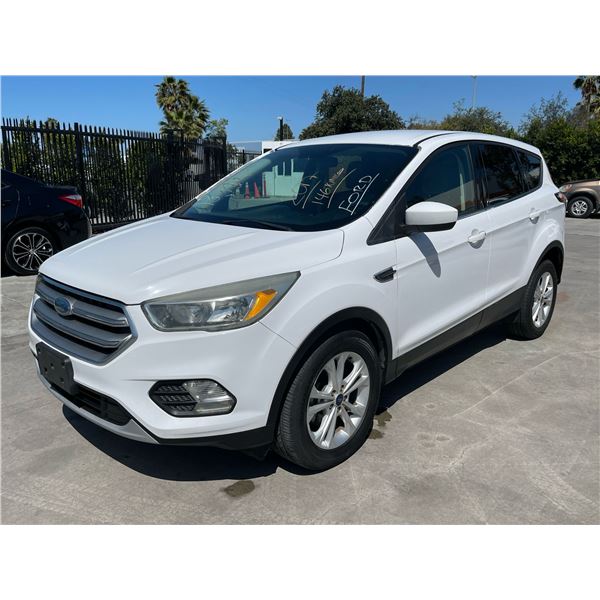FORD ESCAPE 2017 T-2 DAYS