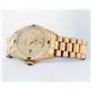 Image 5 : Rolex Mens Quickset 18K Yellow Gold Factory Champagne Diamond Dial Emerald Bezel