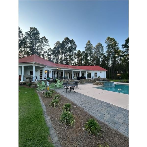 EXCLUSIVE 2 1/2 DAY, 3 NIGHT, PRIVATE GOLF COURSE/SPORTING CLAYS EXPERIENCE FOR UP TO 8 PEOPLE