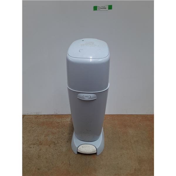 Diaper Genie - 27 x 8 x 9"