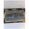 Image 2 : 1:24 2002 Ford Thunderbird Coupe in Original Box, Sealed
