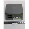 Image 1 : Electronic Kitchen Scale - Consignor Says Working