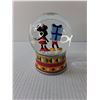 Image 2 : 2018 Minnie/Mickey Mouse Snowglobe