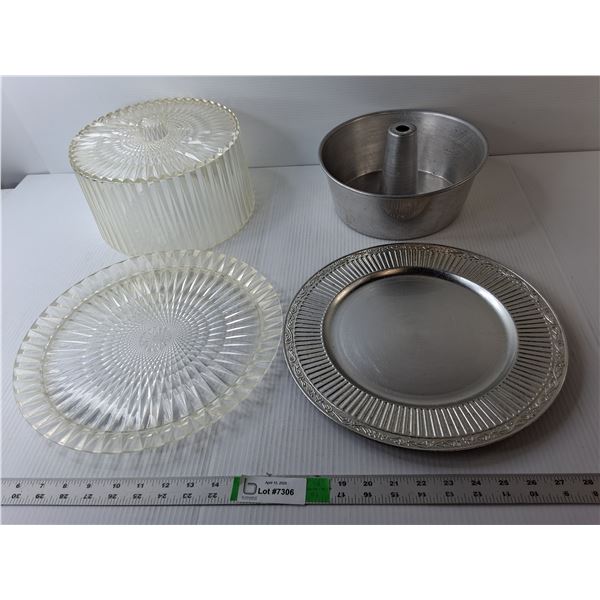 Bundt Cake Pan & Display Tray 7" Tall & 13" Wide