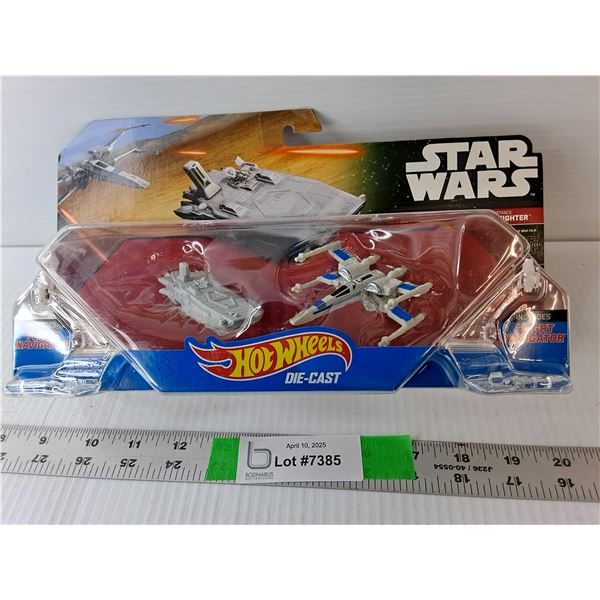 Star Wars Transporter vs X Wing Fighter Model, NIB