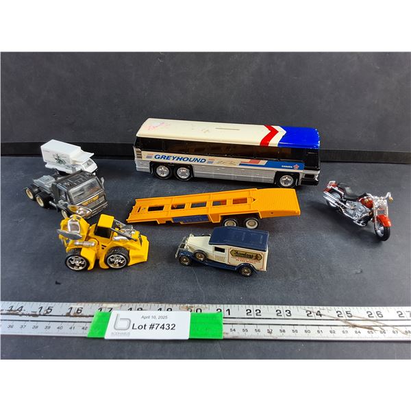 Vintage and Newer Diecast Toys & Coin Bank - Greyhound, John Deere and Lledo