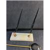 Image 2 : Vintage Parker Marble Table Top Pen Holder