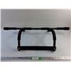 Image 1 : Pull Up Bar 36 x 15 x 7"