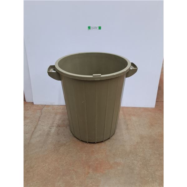 *Plastic Garbage Bin 22 x 19"