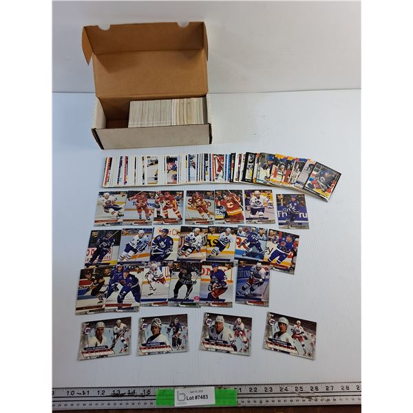 Various Trading Hockey Cards - '93-94 Fleer, Pinnacle and Upper Deck