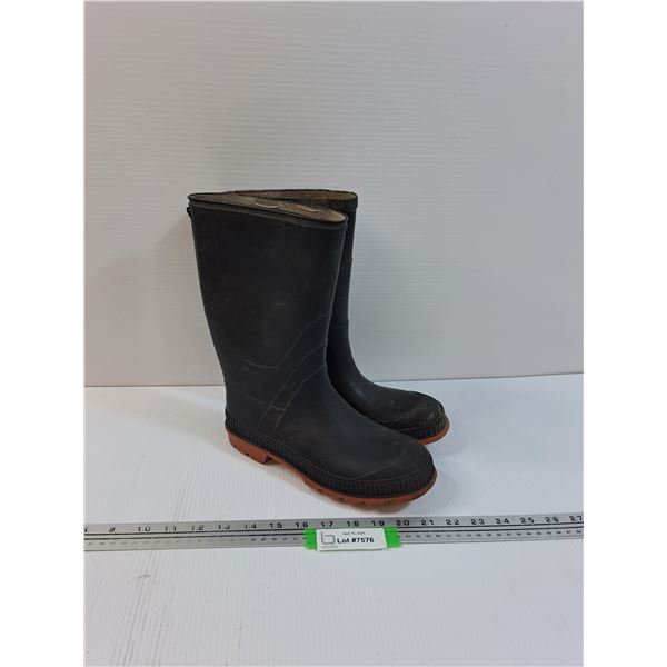 Rubber Boots - Mens Size 6