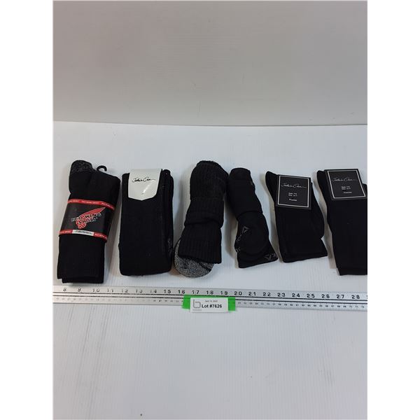 (4) Packages of Socks Size 9-12 Mens & (2) Pairs of New Socks (Size 9-12)