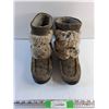 Image 1 : Manitobah Suede Leather Short Mukluks - Size 10