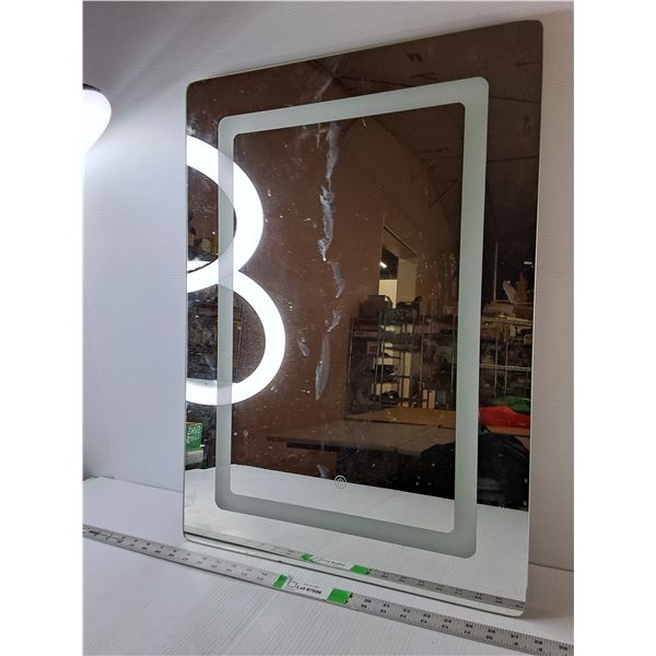 Light Up Mirror, Requires Batteries or Charger
