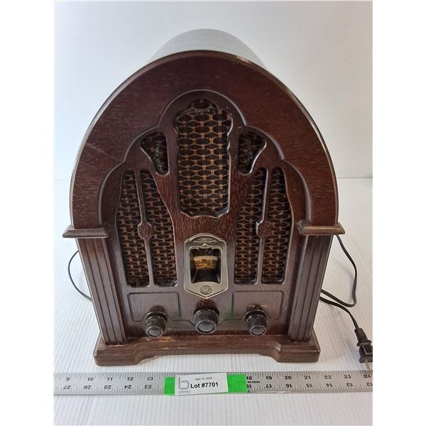 Vintage Style Wood Radio- Powers On