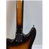 Image 7 : Vintage Zennon "Victoria" Electric Guitar - 40" X 12" - Pick Up Preferred