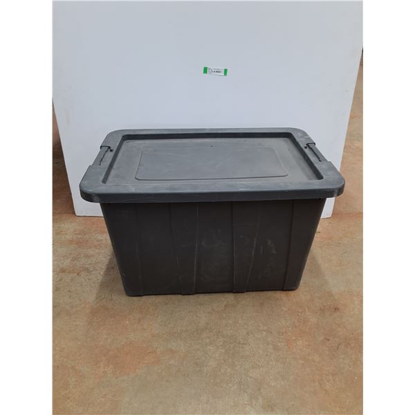 *Sterlite Plastic Tote with Lid - 29 x 20 x 18"