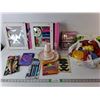 Image 1 : Streamers, Friendship Bracelet Kit, Glowsticks. Misc.