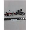 Image 1 : (2) Plastic Replica Harley Davidson Motorcycles