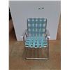 Image 1 : Folding Chair 29 x 22 x 17"