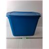 Image 1 : Rubbermaid Storage Tote and Lid