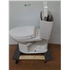 Image 2 : *Toto Toilet.   PICK UP