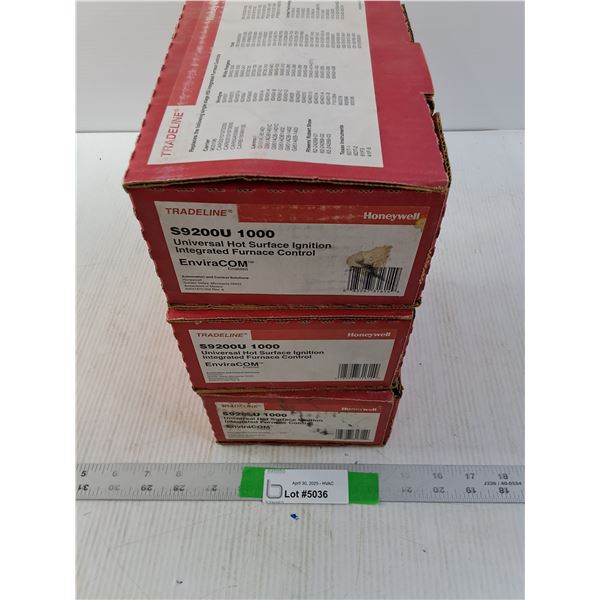 (3 X the bid price) Honeywell S9200U 1000 Universal Hot Surface Ingnition Integrated Furnace Control