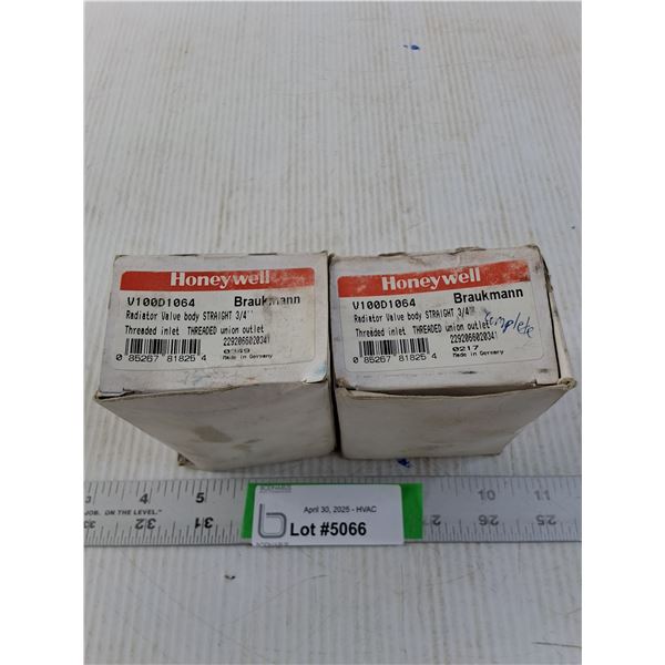 (2 times the bid price) Honeywell V100D1064 Thermostatic Zone Valve Body 3/4"