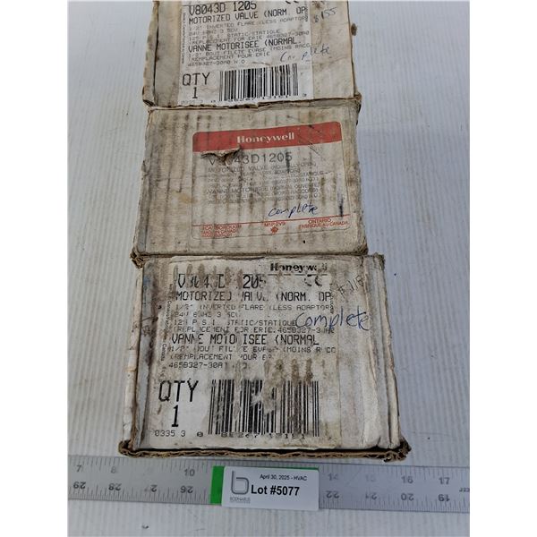 (3 times the bid price) Honeywell V8043D 1205 Zone Valve